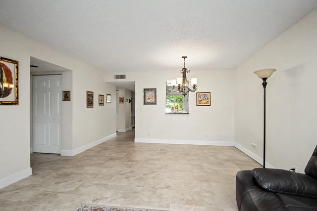 14360 Strathmore Lane 102, Delray Beach, FL 33446