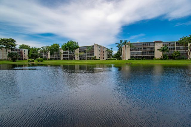 14360 Strathmore Lane 102, Delray Beach, FL 33446