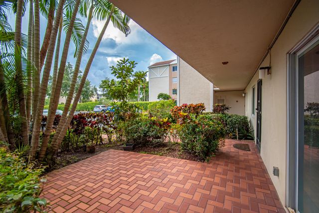 14360 Strathmore Lane 102, Delray Beach, FL 33446