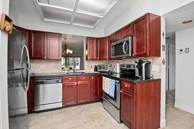14360 Strathmore Lane 102, Delray Beach, FL 33446