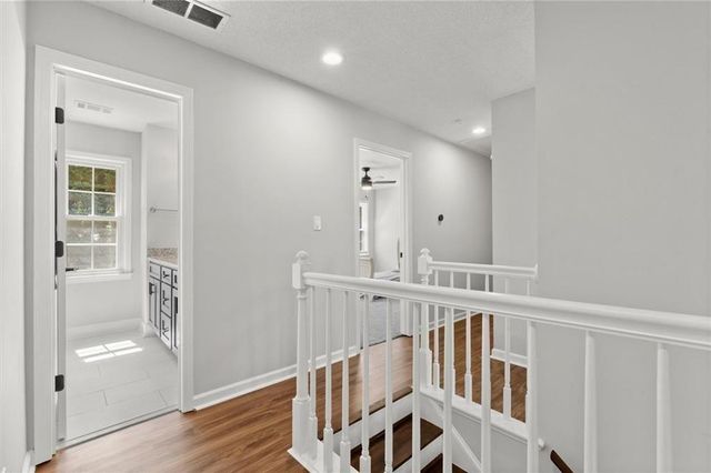 610 Adam Circle, Woodstock, GA 30188
