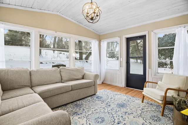 5026 Clear Spring Drive, Minnetonka, MN 55345