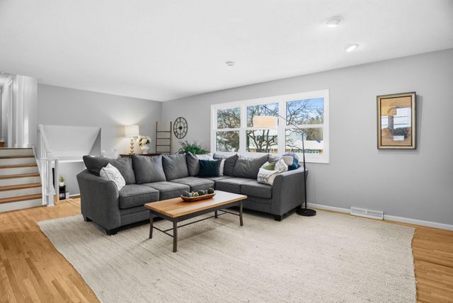 5026 Clear Spring Drive, Minnetonka, MN 55345