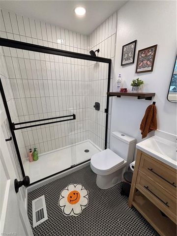 905 N Elam Avenue, Greensboro, NC 27408