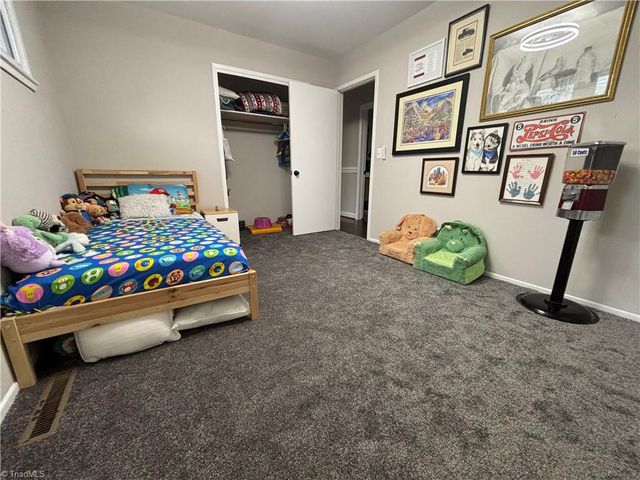 905 N Elam Avenue, Greensboro, NC 27408