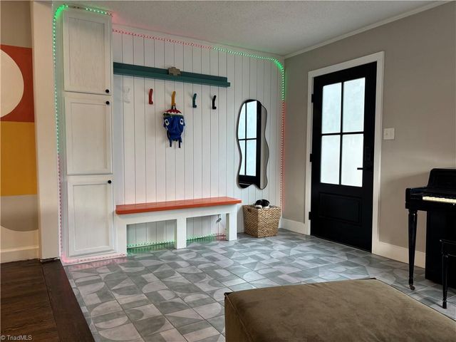 905 N Elam Avenue, Greensboro, NC 27408