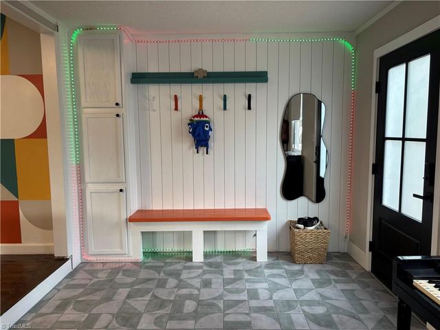 905 N Elam Avenue, Greensboro, NC 27408