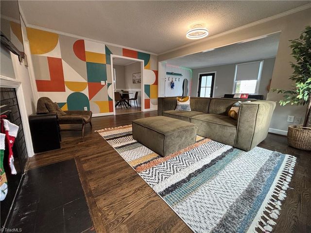 905 N Elam Avenue, Greensboro, NC 27408