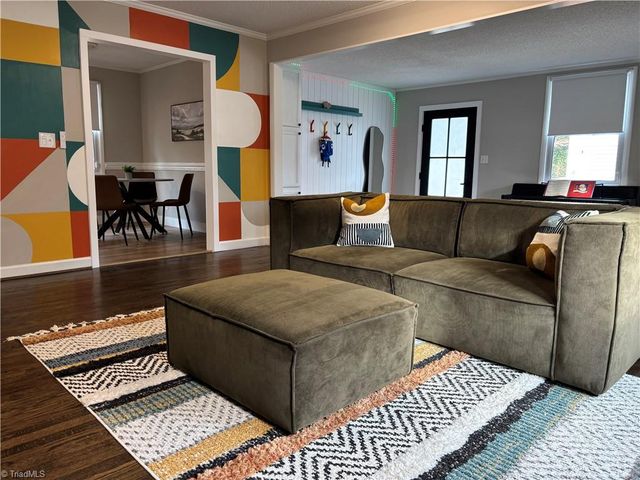 905 N Elam Avenue, Greensboro, NC 27408