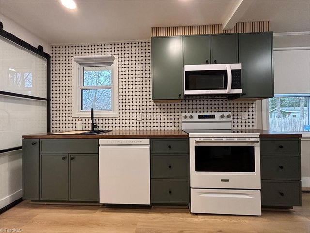 905 N Elam Avenue, Greensboro, NC 27408