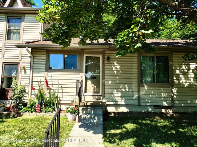 5984 Village Drive, Haslett, MI 48840