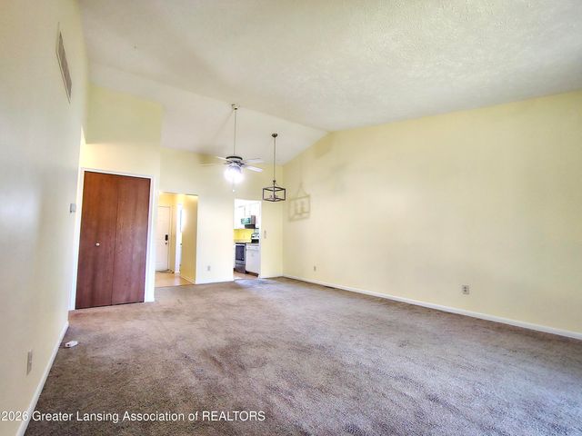 5984 Village Drive, Haslett, MI 48840
