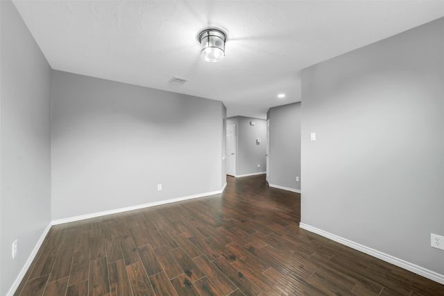 2214 Shady Pine Drive, Conroe, TX 77301