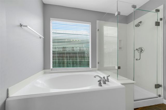 2214 Shady Pine Drive, Conroe, TX 77301
