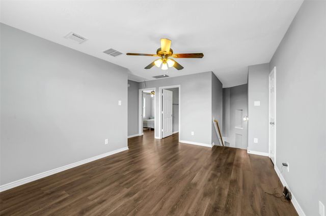 2214 Shady Pine Drive, Conroe, TX 77301