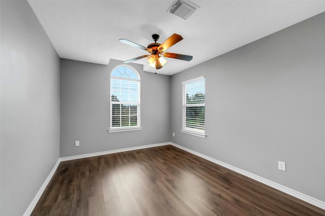 2214 Shady Pine Drive, Conroe, TX 77301