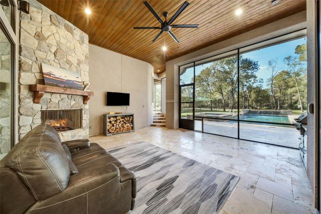 12627 Hunters Canyon Lane, Cypress, TX 77429