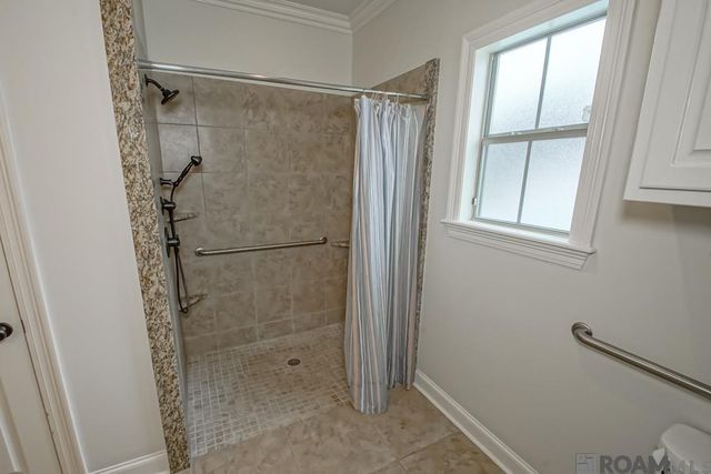 16503 E Spanish Oaks Ct, Prairieville, LA 70769