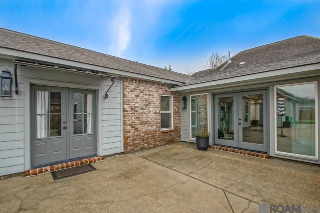 16503 E Spanish Oaks Ct, Prairieville, LA 70769