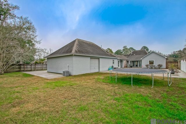 16503 E Spanish Oaks Ct, Prairieville, LA 70769