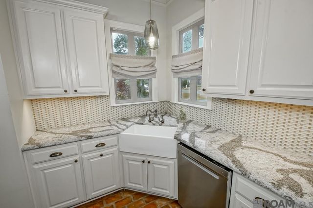 16503 E Spanish Oaks Ct, Prairieville, LA 70769