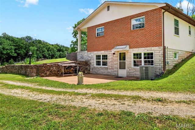 8403 E Forest Hills Drive, Dittmer, MO 63023
