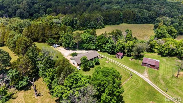 8403 E Forest Hills Drive, Dittmer, MO 63023