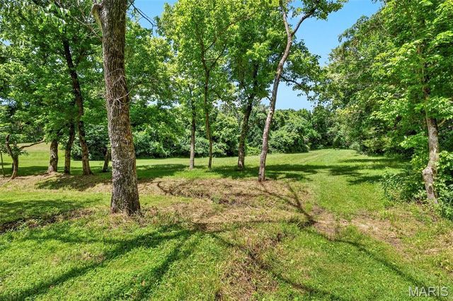 8403 E Forest Hills Drive, Dittmer, MO 63023
