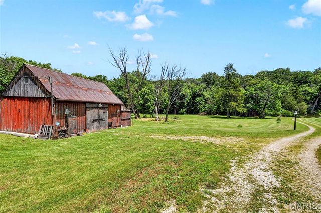 8403 E Forest Hills Drive, Dittmer, MO 63023