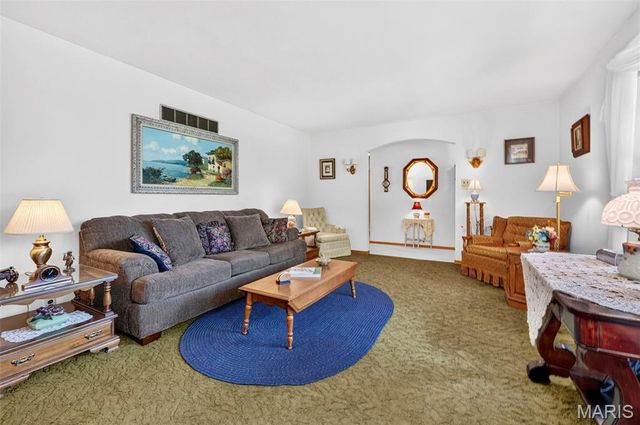8403 E Forest Hills Drive, Dittmer, MO 63023