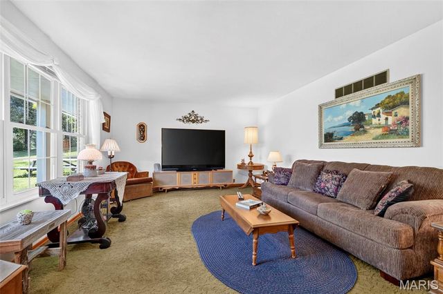 8403 E Forest Hills Drive, Dittmer, MO 63023