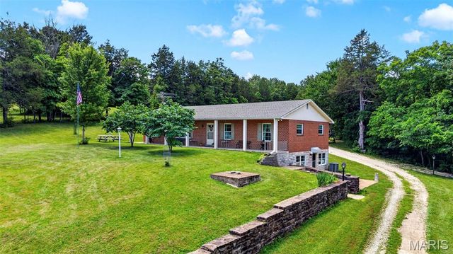 8403 E Forest Hills Drive, Dittmer, MO 63023