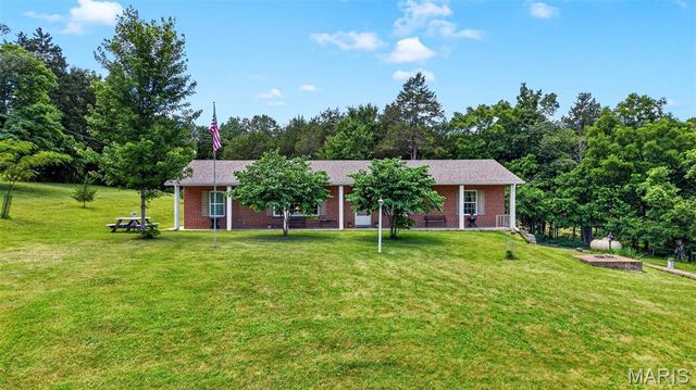 8403 E Forest Hills Drive, Dittmer, MO 63023