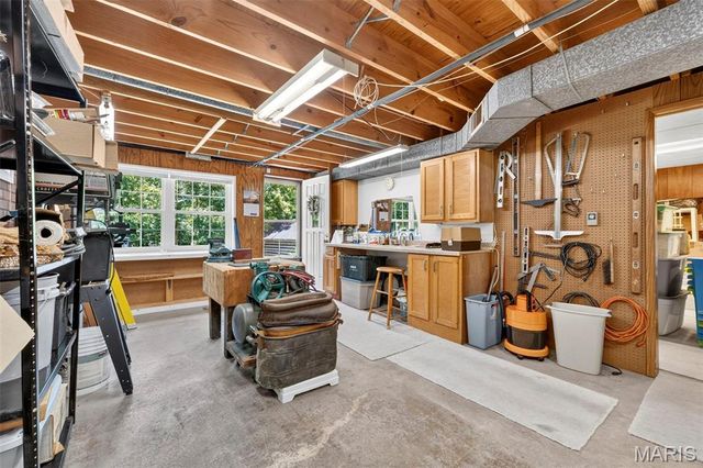 8403 E Forest Hills Drive, Dittmer, MO 63023