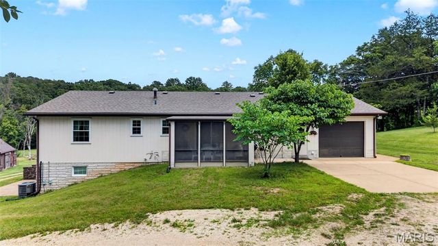 8403 E Forest Hills Drive, Dittmer, MO 63023