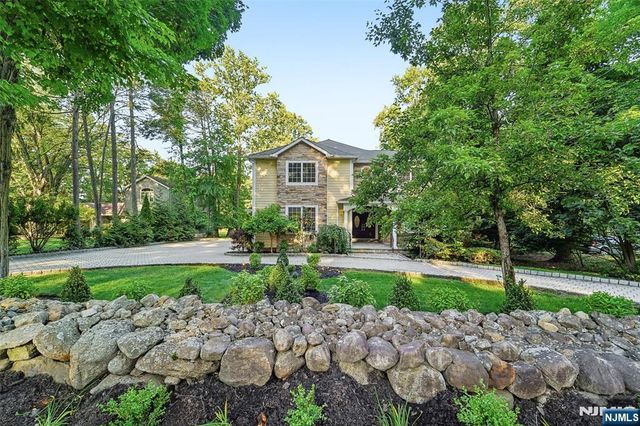 35 Franklin Turnpike, Allendale, NJ 07401