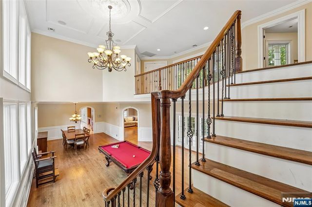 35 Franklin Turnpike, Allendale, NJ 07401