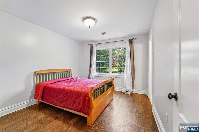 35 Franklin Turnpike, Allendale, NJ 07401