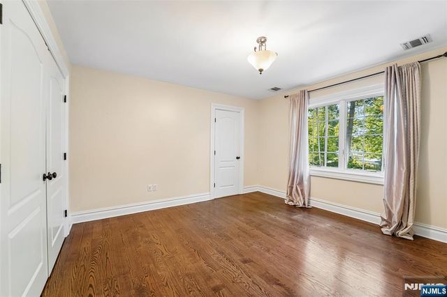 35 Franklin Turnpike, Allendale, NJ 07401