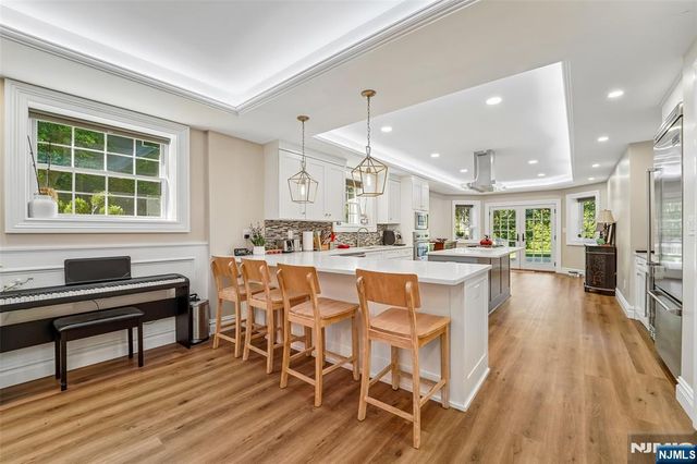 35 Franklin Turnpike, Allendale, NJ 07401