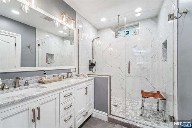 35 Franklin Turnpike, Allendale, NJ 07401