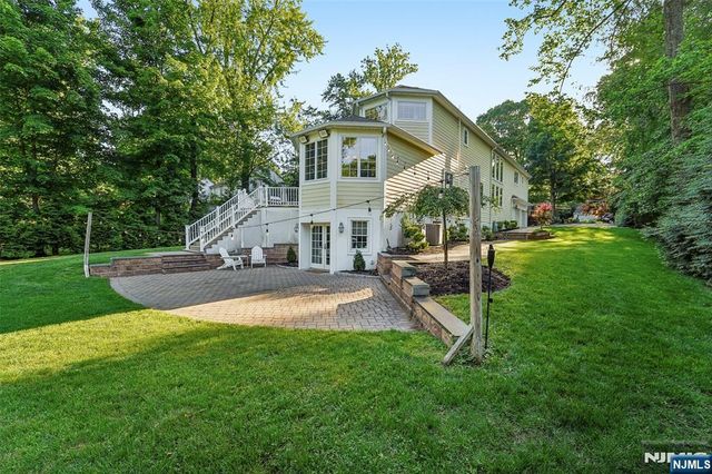 35 Franklin Turnpike, Allendale, NJ 07401