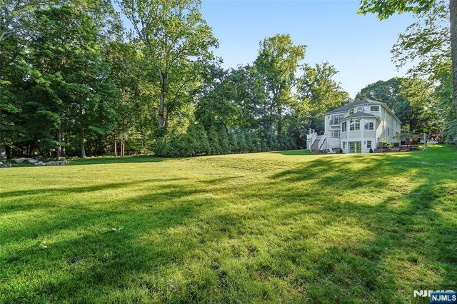 35 Franklin Turnpike, Allendale, NJ 07401