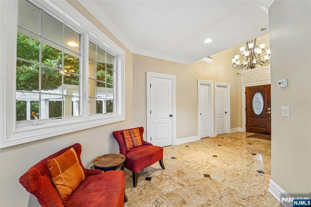 35 Franklin Turnpike, Allendale, NJ 07401
