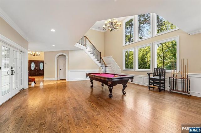 35 Franklin Turnpike, Allendale, NJ 07401