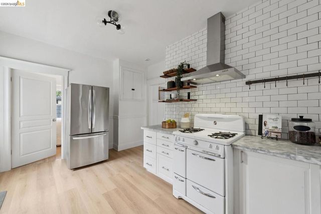 4510 Webster ST, Oakland, CA 94609