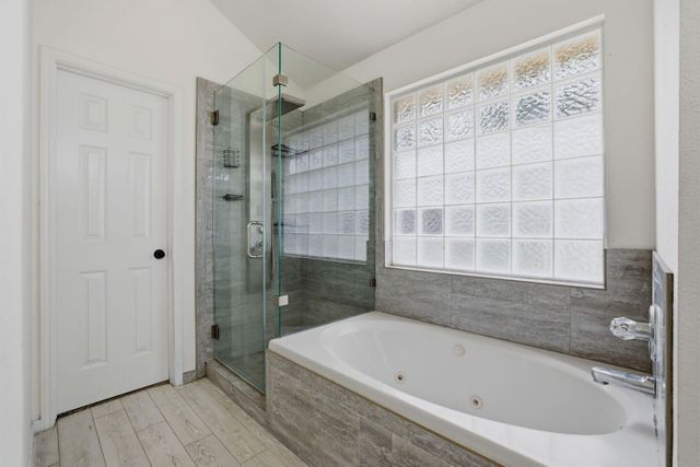 5902 Capella Park Drive, Spring, TX 77379