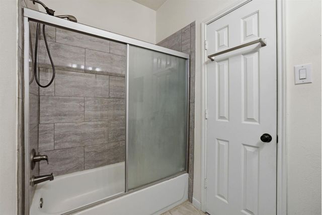 5902 Capella Park Drive, Spring, TX 77379