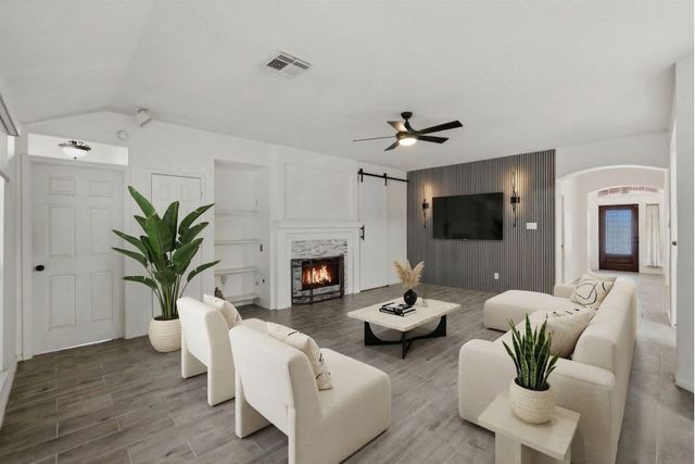 5902 Capella Park Drive, Spring, TX 77379