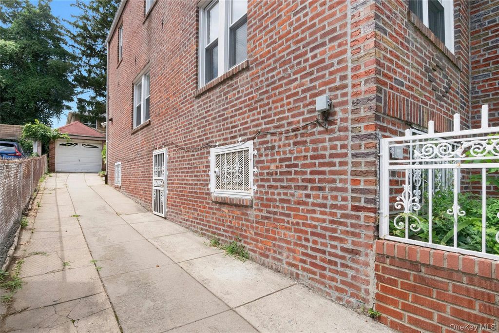 4041 Duryea Avenue, Bronx, NY 10466 — photo 2